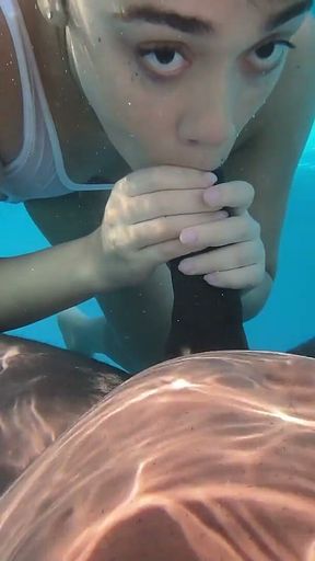 Underwater Pool Sex: Slimthick Ebony Gets Pounded by Massive BBC