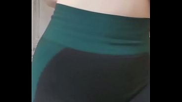 Je me mets &agrave_ nue pour te faire bander