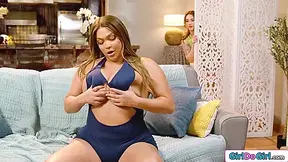 Siri Dahl And Ashlyn Peaks - I Lure My Roommate In With My Fap Session