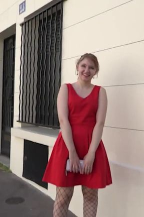 Gorgeous Blonde MILF Gets Deep Anal and Loves