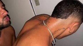 Macho levando rola no quartinho da sauna gay em Fortaleza