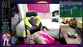 Long-haired MILF Corrina Karma squirts on cam