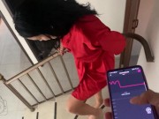 RETO A MI MEJOR AMIGA A QUE SALGA A EL BALCON CON SU VIBRADOR