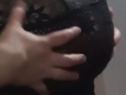 Mi spoglio mentre vengo spiata 👀🔥