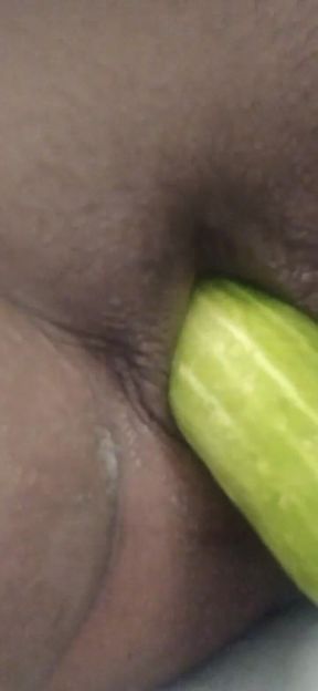 Cucumber Sex Video of Bhabhi From Kolkata