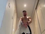 Macrophilia - tiny kept guessing - worship? Crush? Vore?