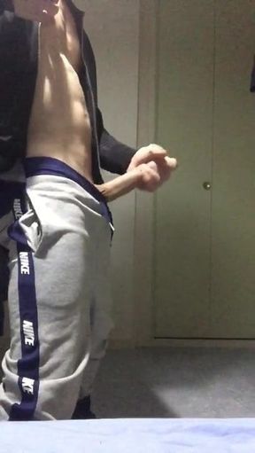 hot guy empties and squirts