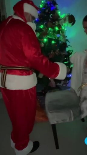 Esta Navidad Santa Quiere Algo Mas Que Leche Y Galletas