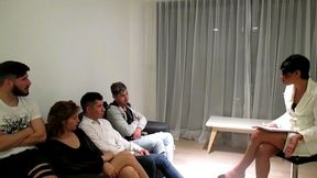 orgia en lo de la psicologa , la puta se los termina cojiendo a todos ...