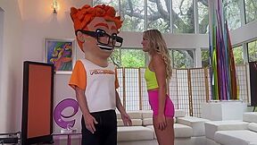 Witness Savvy Suxxs Cum In Mouth Cool Down At Porndudecastings Sexy Gym Session!