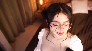 Mi hermanastra gótica se pone linda para mi y quiere mi gran polla