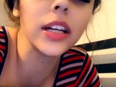 Hot amateur webcam teen masturbates for their fans