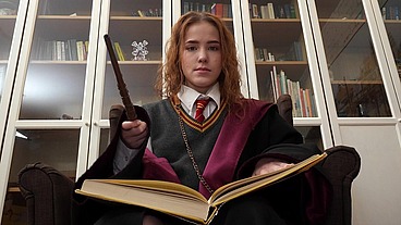 Harry Potter fucks Hermione with his magic wand