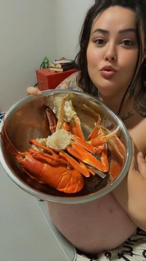 LOBSTER BOIL TOPLESS ASMR