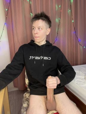 Twink Prostate Tingles During Intense Solo Hand Pump