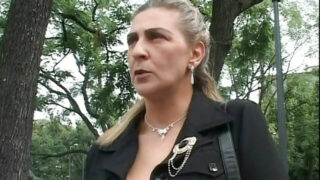 18岁辣妹被哥哥狠狠地操了屁股