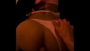 PEGANDO TRANS E FODENDO ELA EM VARIAS POSI&Ccedil_&Otilde_ES