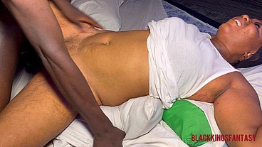 (Nigerian porn)Mature chichi getting bulldozed by African bbc