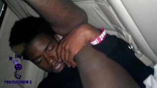 Hubungan antar ras oral seks, kulit hitam, tanpa kondom – pelacur gay muda Amerika amatir disetubuhi dari belakang