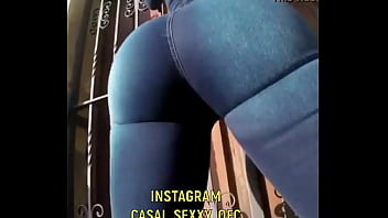 OLHA TAMANHO DESSA BUNDA