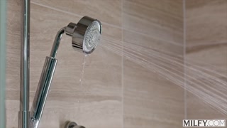 MILFY Legendary MILF Reagan Foxx's Very First BBC