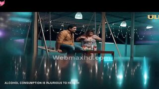 Indian Desi Girl's Hot Dance Off - Bollywood Style