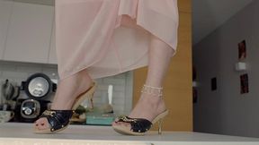Amazing Lisa - Black Golden Chain Mules - Full