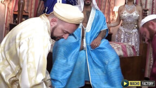 Blowjob, håndjobb, uten kondom, kuker, stramt hull – amatør tatoverte spanske Santi Noguera og Viktor Rom med massive peniser knuller i rumpa