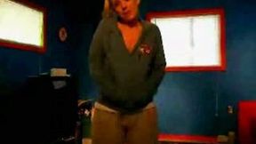 Boyfriend films me getting topless in his apartment