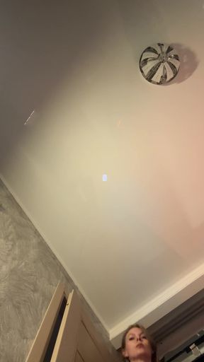 Model showcases her OnlyFans content