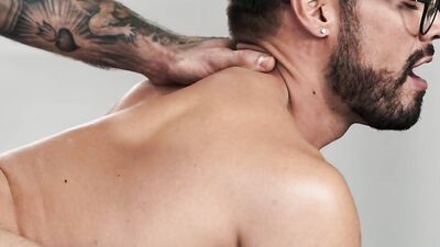 MEN - Dann Grey Takes His Opportunity And Takes Off Handsome's Papi Kocic Boxers Off To Taste His Cock