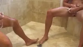 Cody Cummings: Shower Fun for Your Toes