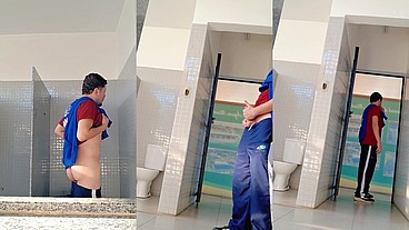 I exposed myself in the bus station restroom of a city I’d never been to, and people almost caught me.