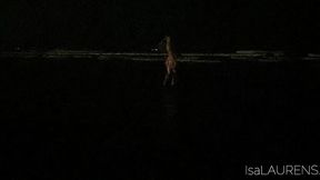 embarquei numa aventura nas praias de santos, onde fui dar pela primeira vez pro moreno dotado da transbrazil e claro que ele me fodeu gostoso no pelo leitando tudo dentro da minha cuceta rosada