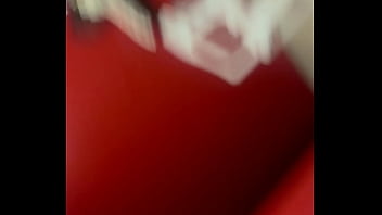 Minha esposa aguentou firme o pau do nosso pedreiro, gozei feito Touro no cu dela