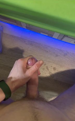 Quick Jerking Off In The Middle Of The Night