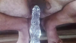 Domowa, pierwsza samotna masturbacja z dildo w tyłku amatorskiego Brazylijczyka