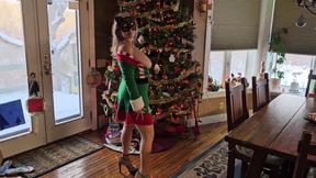 Mommy Housewife HUGE Tits and Big Ass at Christmas ONLY FANS Mature MILF