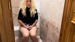 Seduced in the bathroom; momma craves a booty fuck