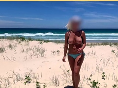 Wifey shows her tits at the beach