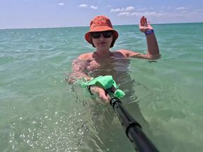 Girl Swimming Naked Underwater No Panties