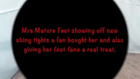 Mrs Mature Feet receives a gift