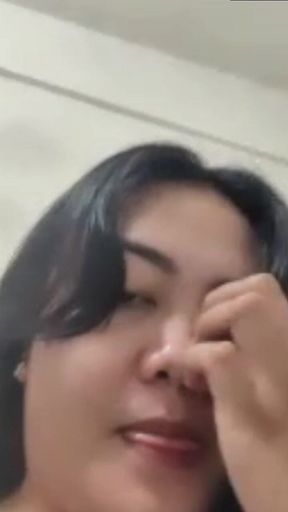 *** Chick Addicted to Pussy Maen