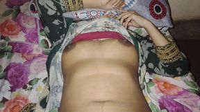 Baji Ke Mammay Dabay Or Phudi Men ungli di