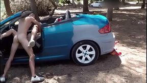 &iexcl_Nos vamos de dogging! A Kitty la vuelve loca follar rodeada de mirones y en cualquier descampado. Full in - http://uii.io/Uibz2
