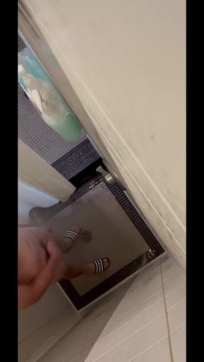 Gym Shower Showoff