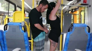 Old man with the encoxada and masturbates until he cums on the brunette inside the bus