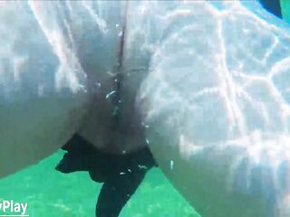 Stranger cum inside me on the beach. Creampie underwater