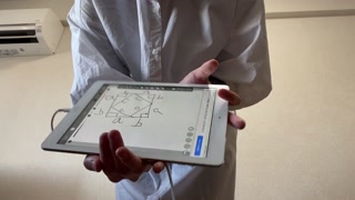 の授業中におしっこが行きたくなり必死に我慢し、人気がないところで、、、