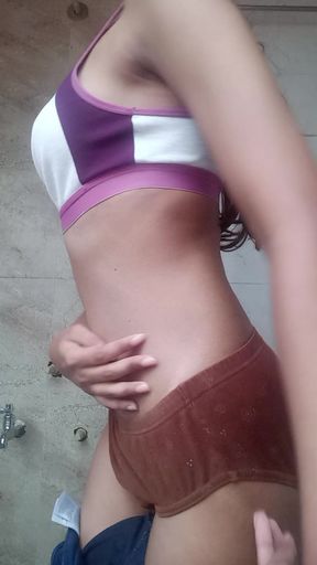 Desi Girl Shows Her Bra Panty